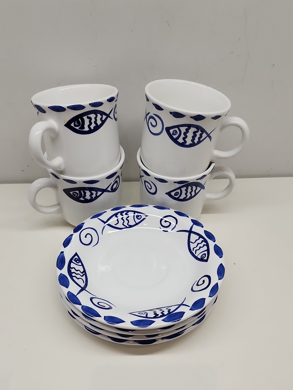 Vintage Living Art Pescada mugs and saucer